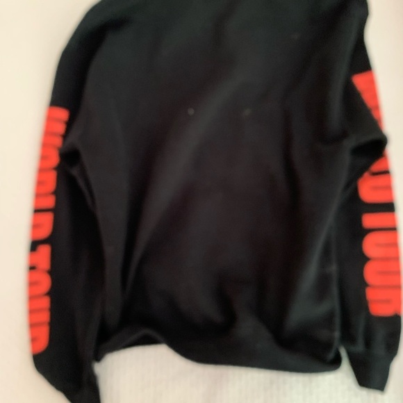 Justin Bieber Tour Sweater - Picture 5 of 6